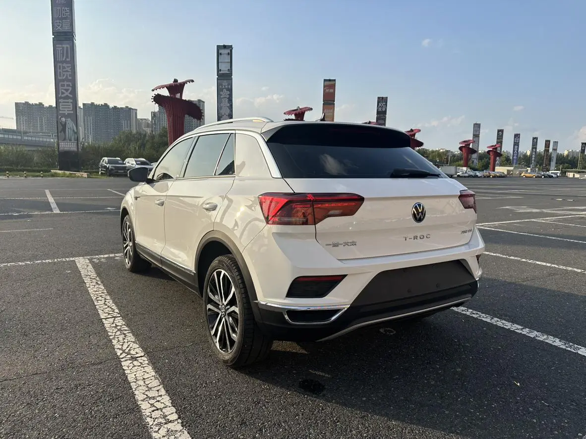 Volkswagen T-Roc 2022 280TSI DSG 2WD PLUS