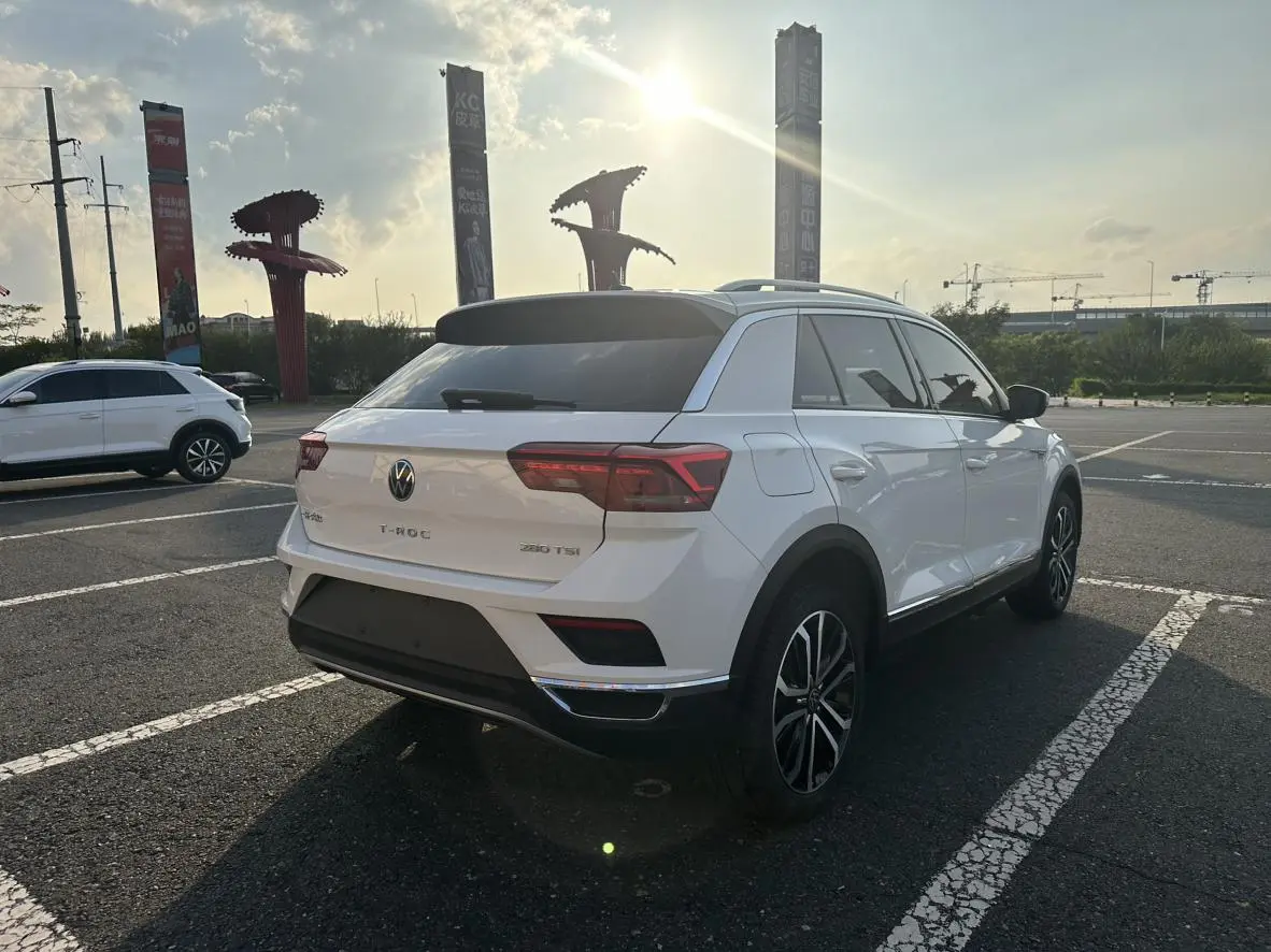 Volkswagen T-Roc 2022 280TSI DSG 2WD PLUS