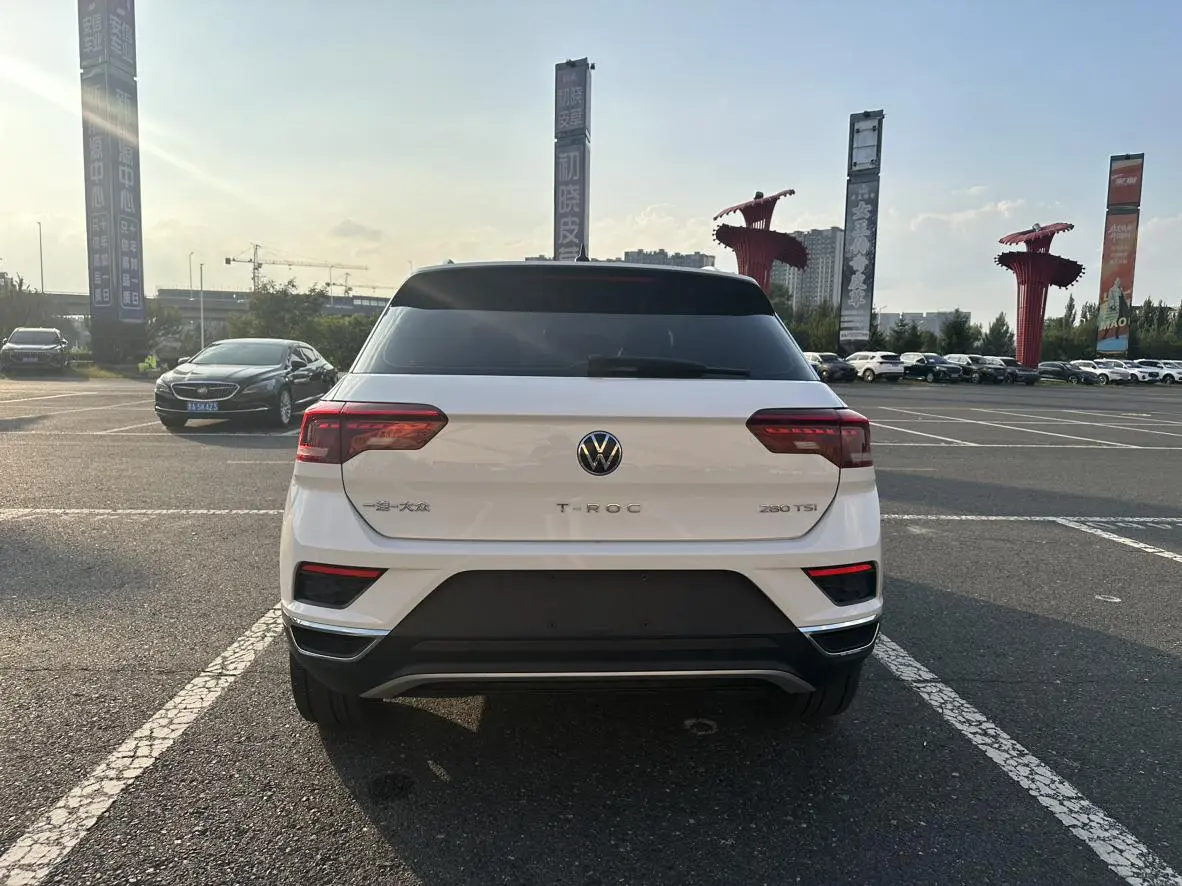 Volkswagen T-Roc 2022 280TSI DSG 2WD PLUS