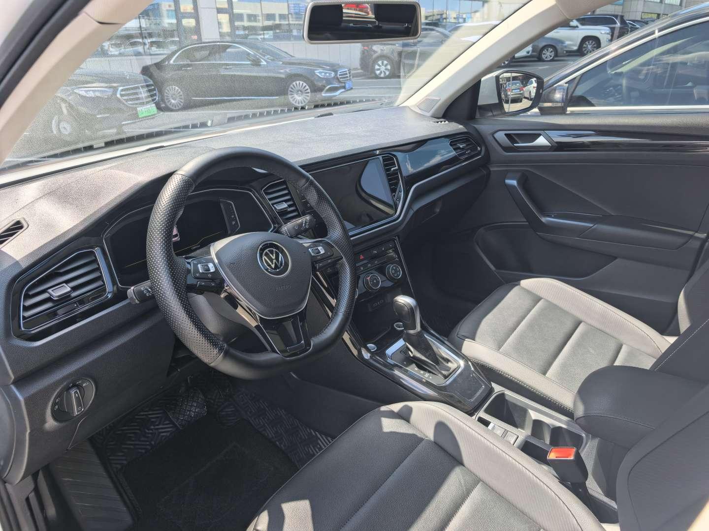 Volkswagen T-Roc 2022 280TSI DSG 2WD PLUS