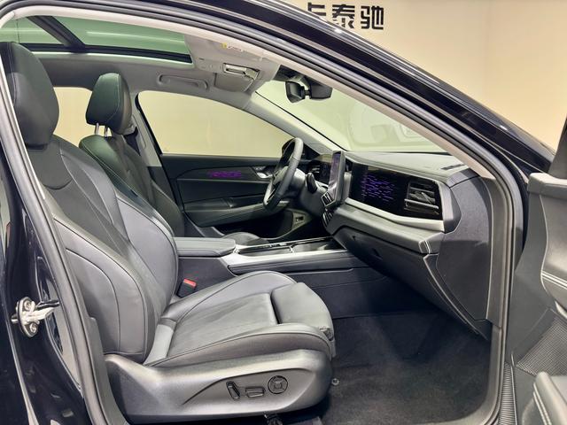 Volkswagen Passat 2025 Pro 380TSI Dragon Shine