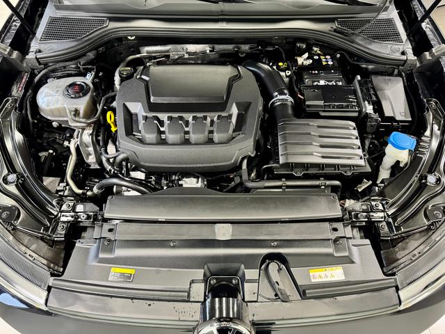Volkswagen Passat 2025 Pro 380TSI Dragon Shine
