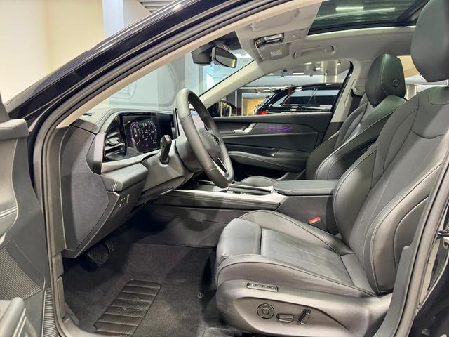 Volkswagen Passat 2025 Pro 380TSI Dragon Shine