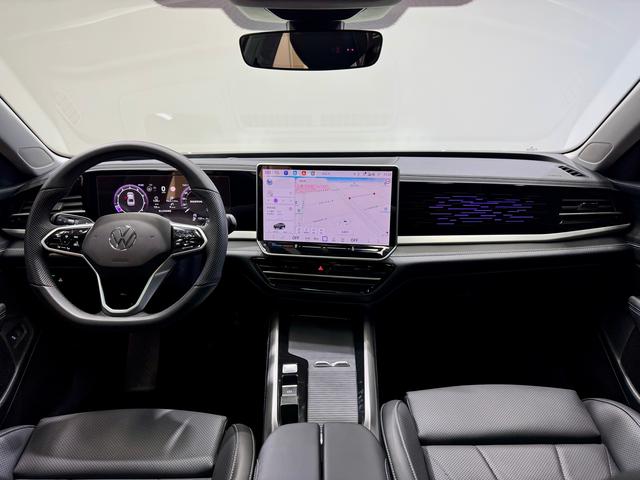 Volkswagen Passat 2025 Pro 380TSI Dragon Shine