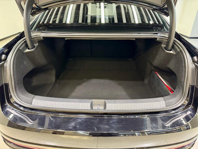 Volkswagen Passat 2025 Pro 380TSI Dragon Shine