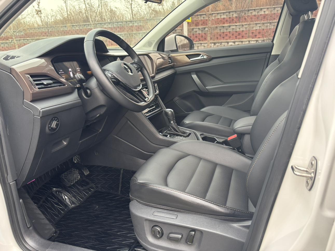 Volkswagen Tharu 2022 280TSI 2WD Luxury