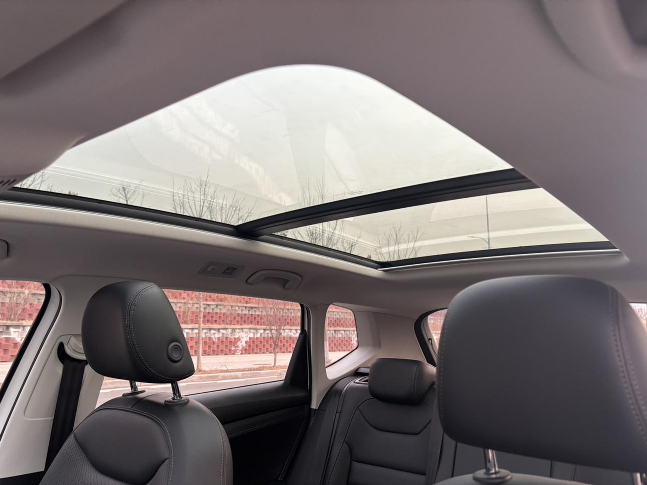 Volkswagen Tharu 2022 280TSI 2WD Luxury
