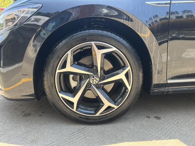 Volkswagen Passat 2024 380TSI Star Sky Luxury
