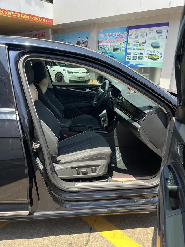 Volkswagen Passat 2024 380TSI Star Sky Luxury