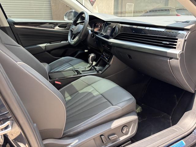 Volkswagen Passat 2024 330TSI Star Sky Elite