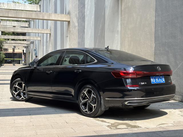 Volkswagen Passat 2024 330TSI Star Sky Elite