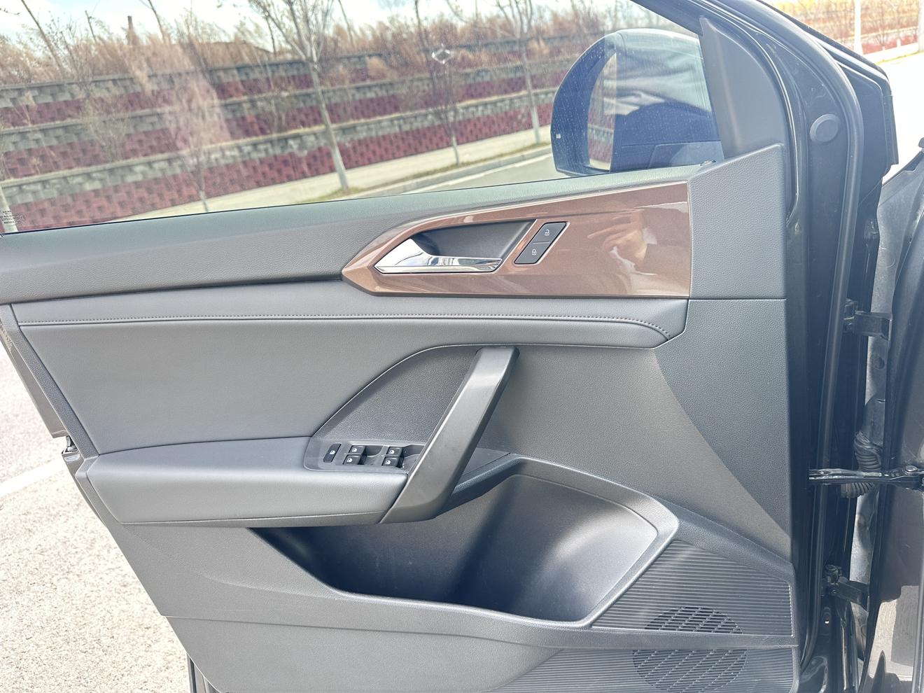 Volkswagen Tharu 2021 280TSI 2WD Luxury PLUS