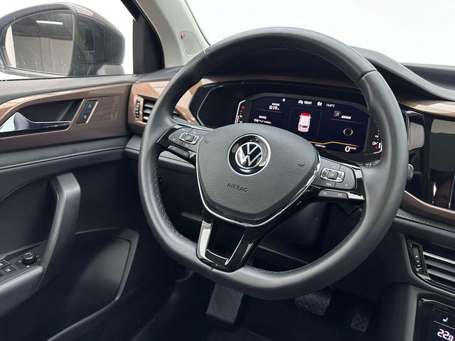 Volkswagen Tharu 2022 330TSI 4WD Flagship