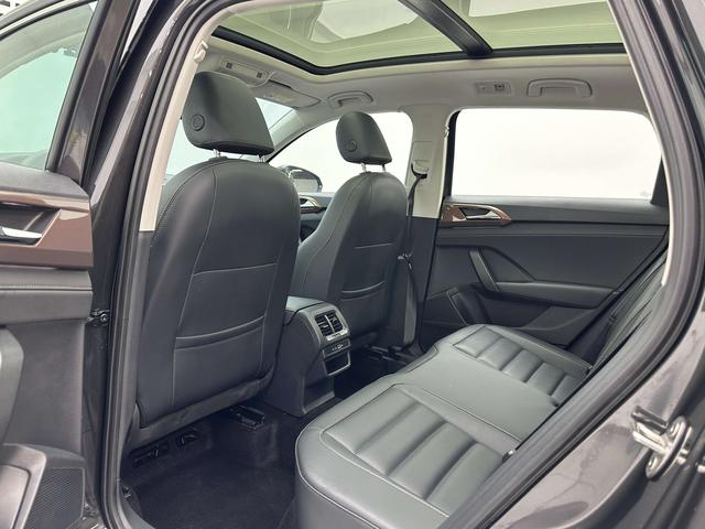 Volkswagen Tharu 2022 330TSI 4WD Flagship