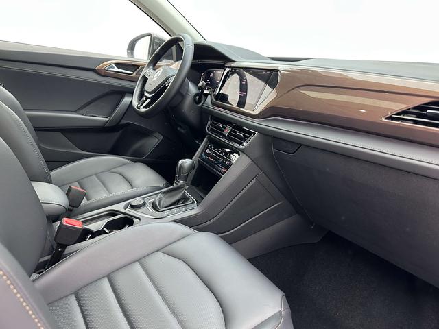 Volkswagen Tharu 2022 330TSI 4WD Flagship