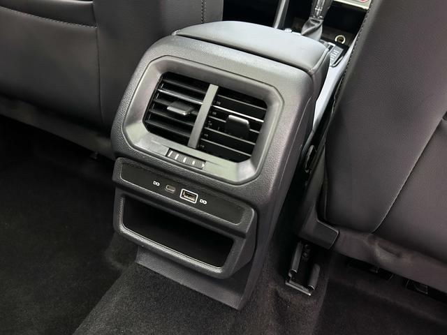 Volkswagen Tharu 2022 330TSI 4WD Flagship