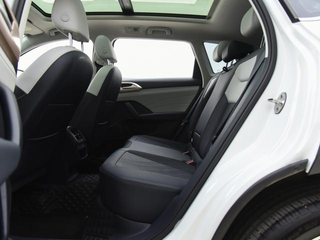 Volkswagen Tharu 2024 300TSI 2WD full moon