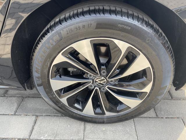 Volkswagen Passat 2023 Facelift 280TSI Business