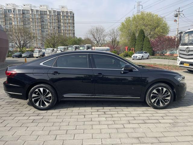 Volkswagen Passat 2023 Facelift 280TSI Business