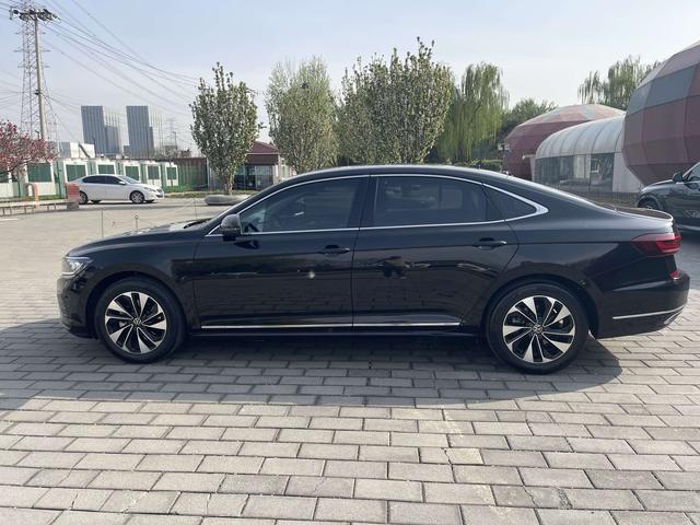 Volkswagen Passat 2023 Facelift 280TSI Business