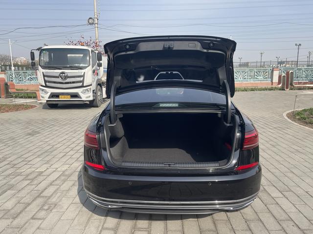Volkswagen Passat 2023 Facelift 280TSI Business