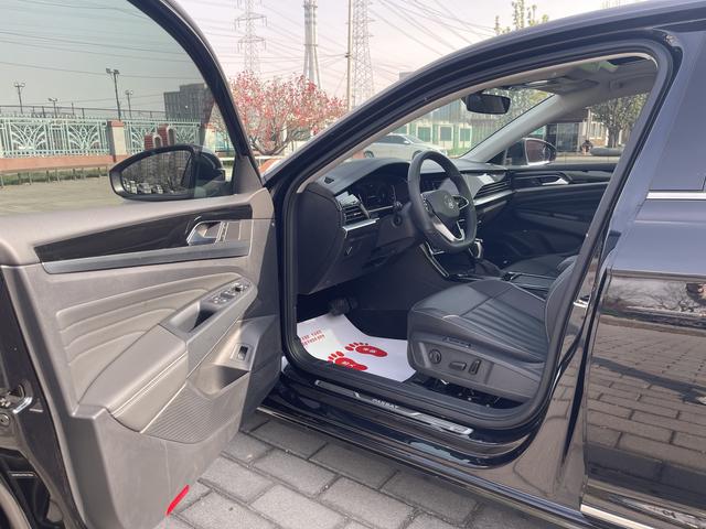 Volkswagen Passat 2023 Facelift 280TSI Business