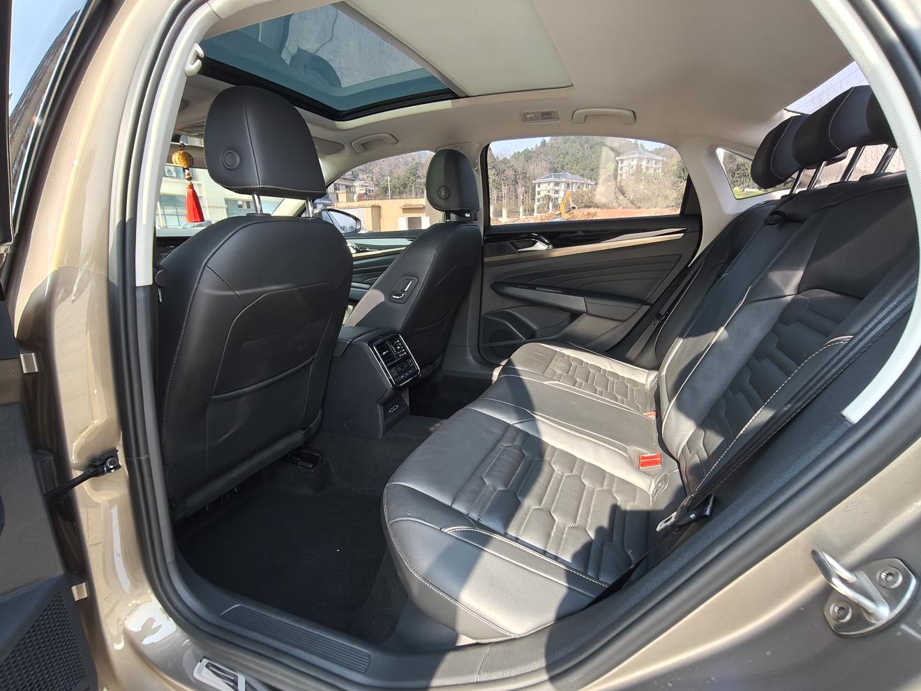 Volkswagen Passat 2019 330TSI Elite China VI