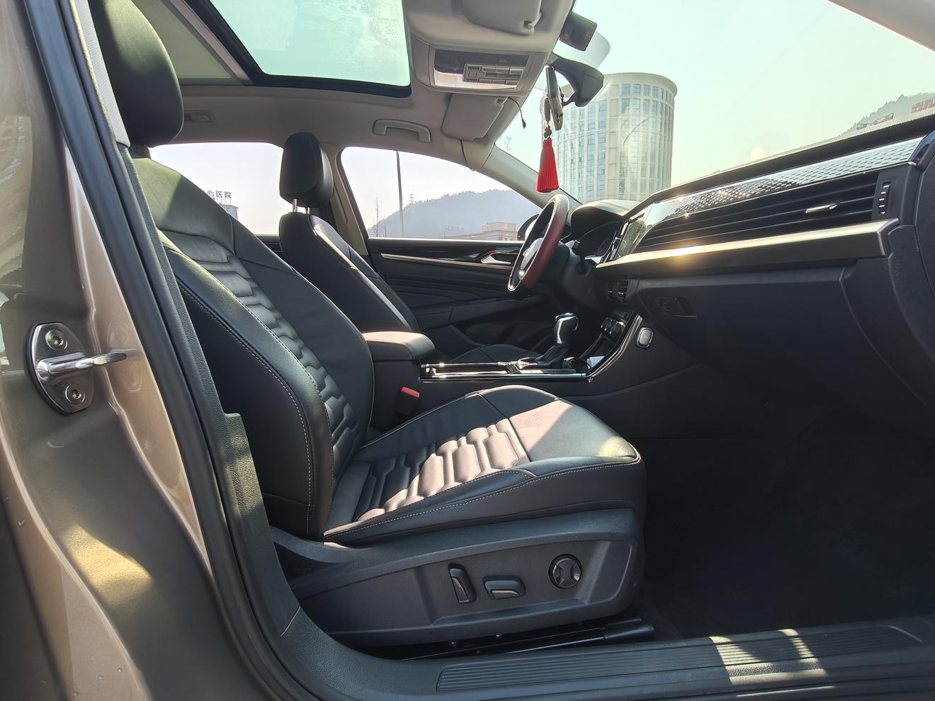 Volkswagen Passat 2019 330TSI Elite China VI