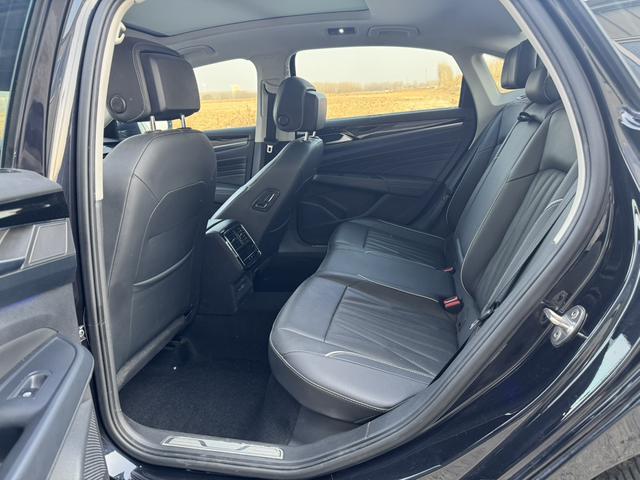Volkswagen Passat 2022 330TSI Star null Luxury