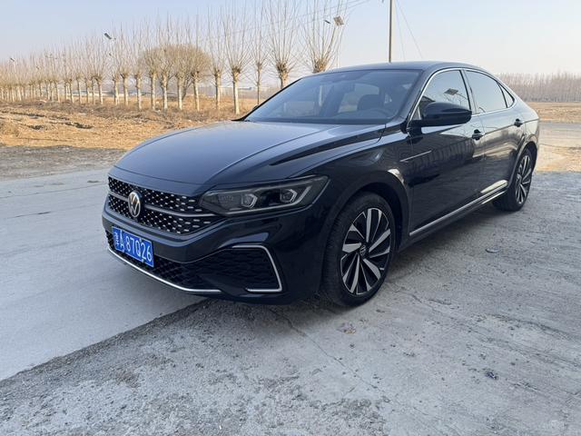 Volkswagen Passat 2022 330TSI Star null Luxury