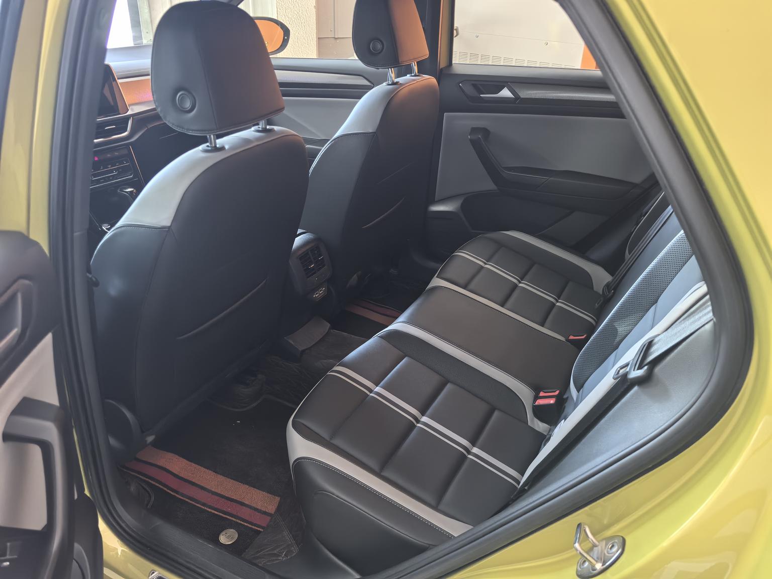 Volkswagen T-Roc 2023 300TSI DSG Star