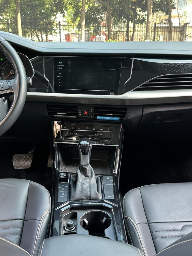 Volkswagen Passat 2021 330TSI Elite