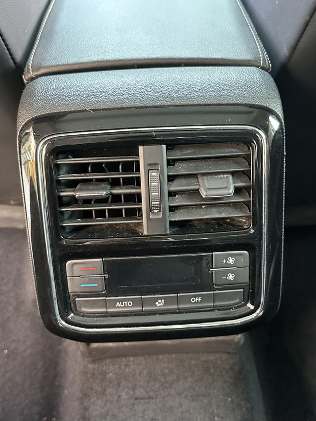 Volkswagen Passat 2021 330TSI Elite