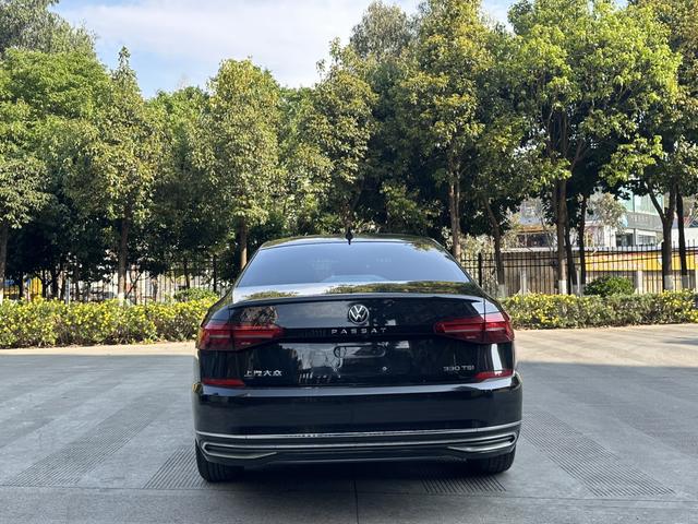 Volkswagen Passat 2021 330TSI Elite