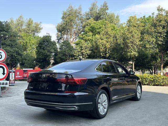 Volkswagen Passat 2021 330TSI Elite