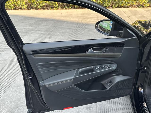 Volkswagen Passat 2021 330TSI Elite