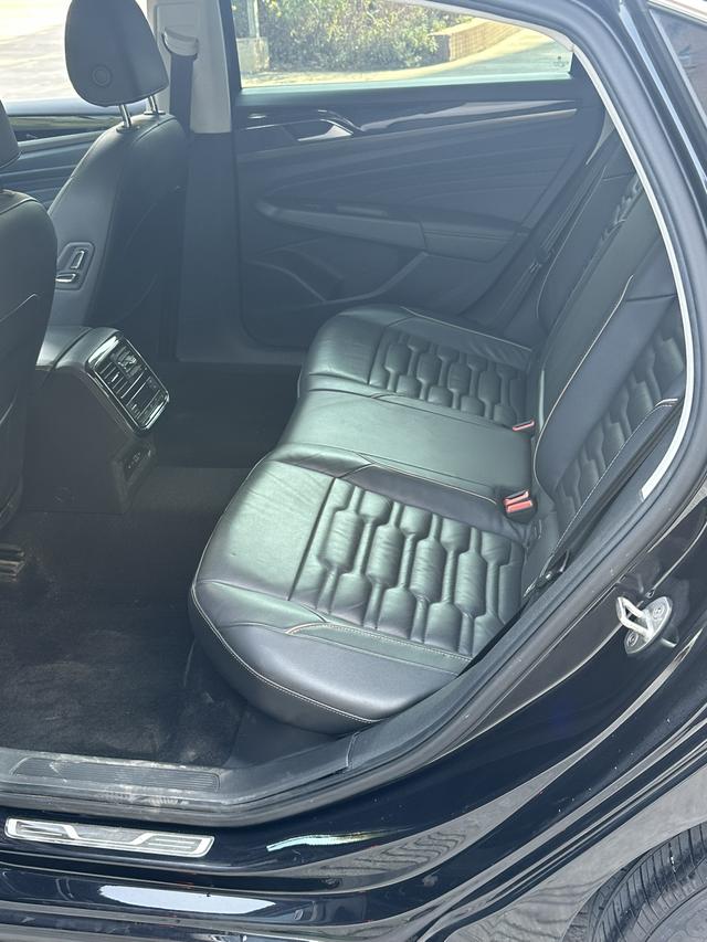 Volkswagen Passat 2021 330TSI Elite
