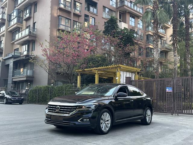 Volkswagen Passat 2021 330TSI Elite