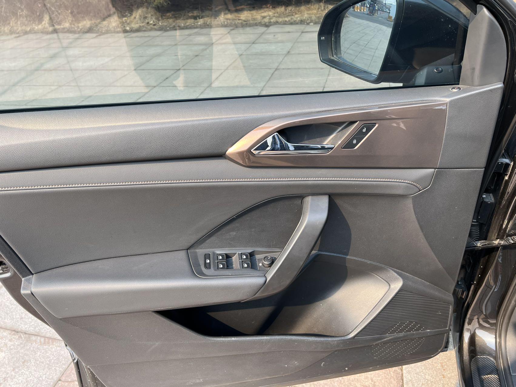 Volkswagen Tharu 2021 280TSI 2WD Comfort