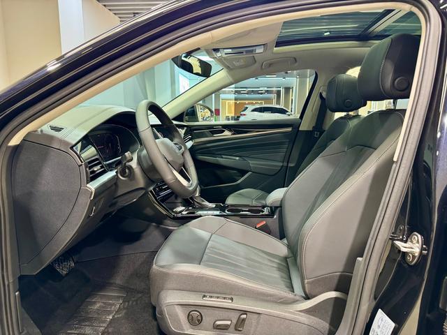 Volkswagen Passat 2024 Outstanding 380TSI Dragon Soaring