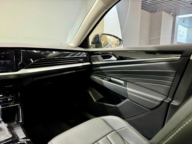 Volkswagen Passat 2024 Outstanding 380TSI Dragon Soaring