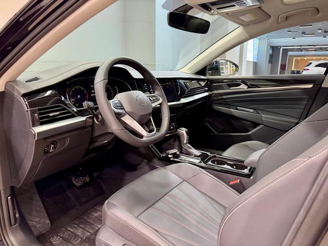 Volkswagen Passat 2024 Outstanding 380TSI Dragon Soaring