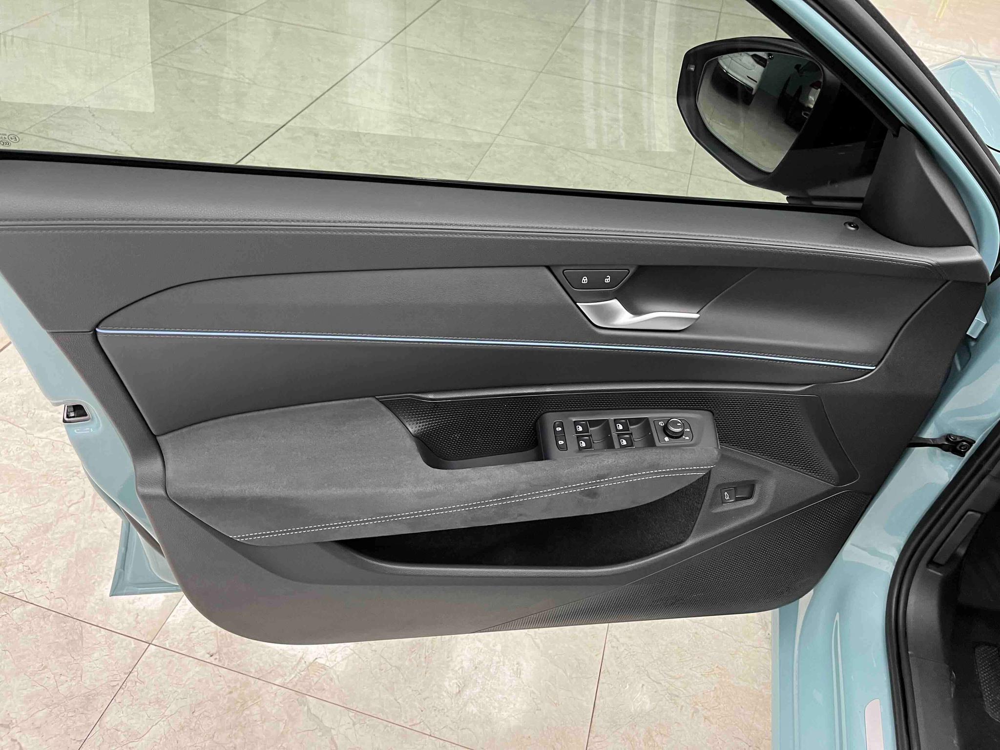 Volkswagen Passat 2025 Pro 380TSI Star Premium