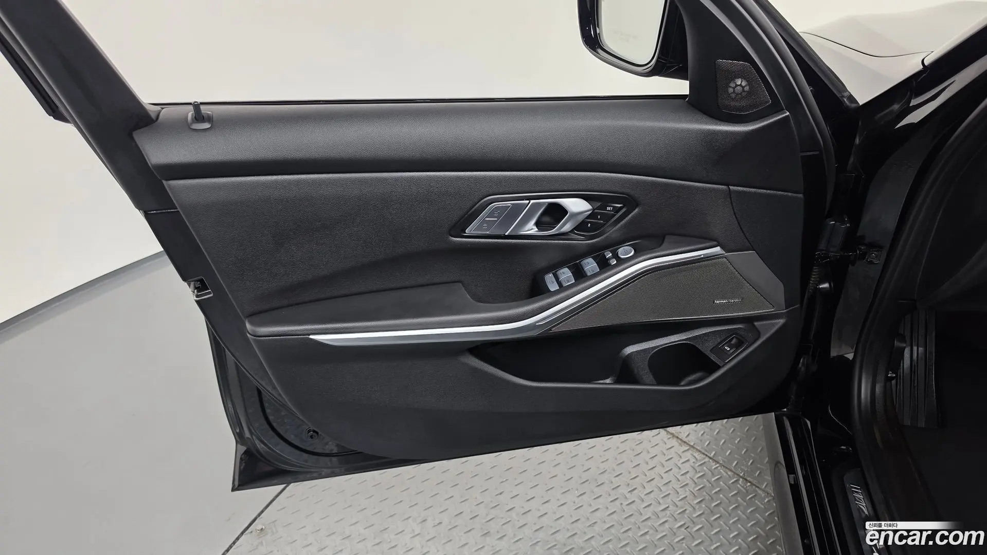 BMW 3-Series 320i M Sport 2023
