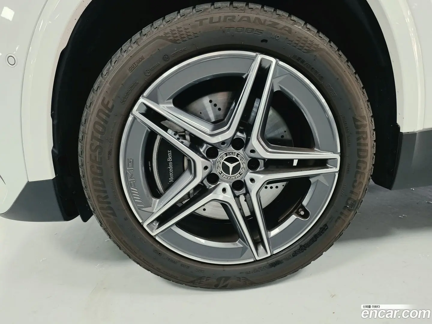 Mercedes-Benz GLA-Class GLA250 4MATIC 2023