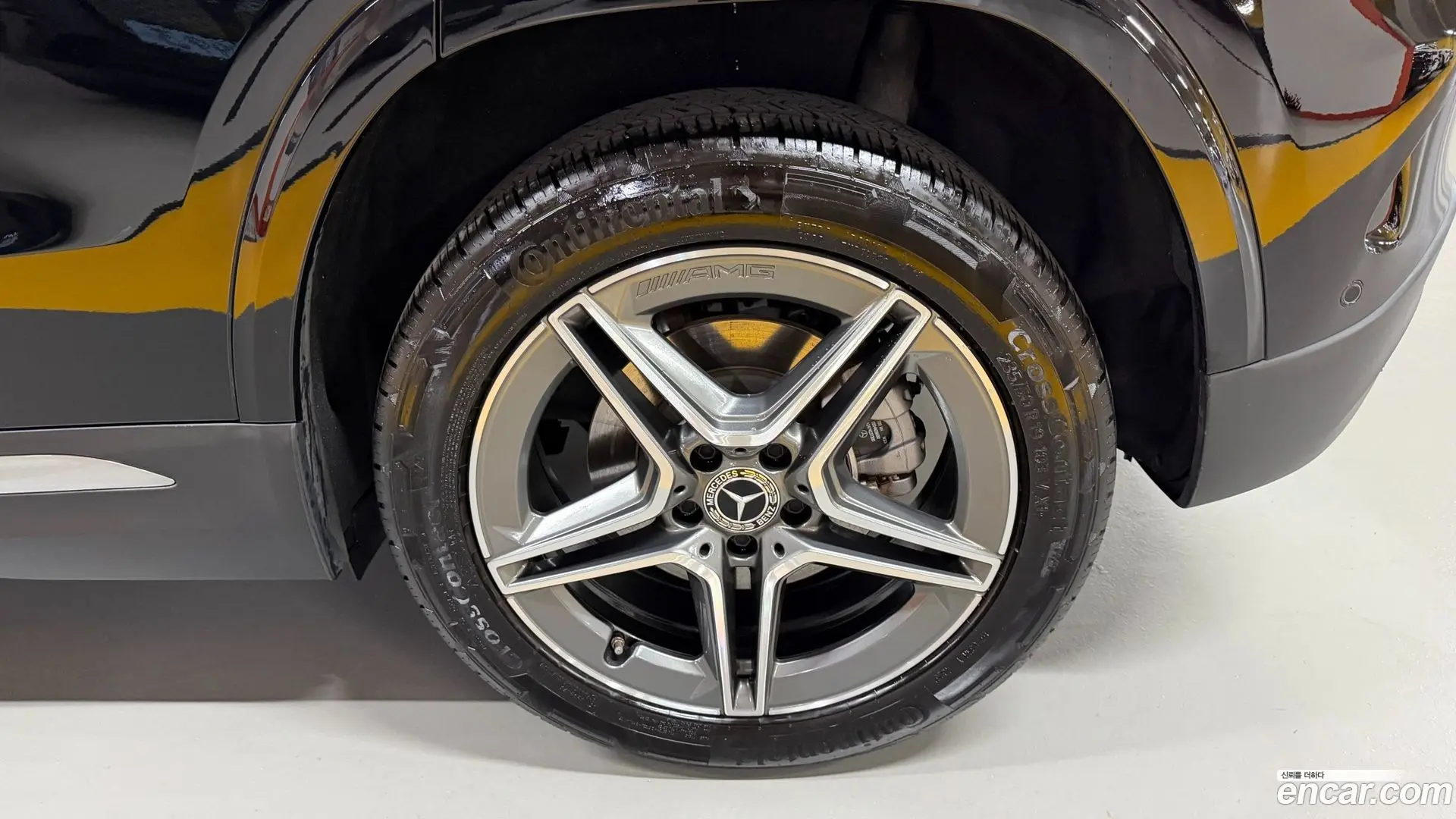 Mercedes-Benz GLA-Class GLA250 4MATIC 2023