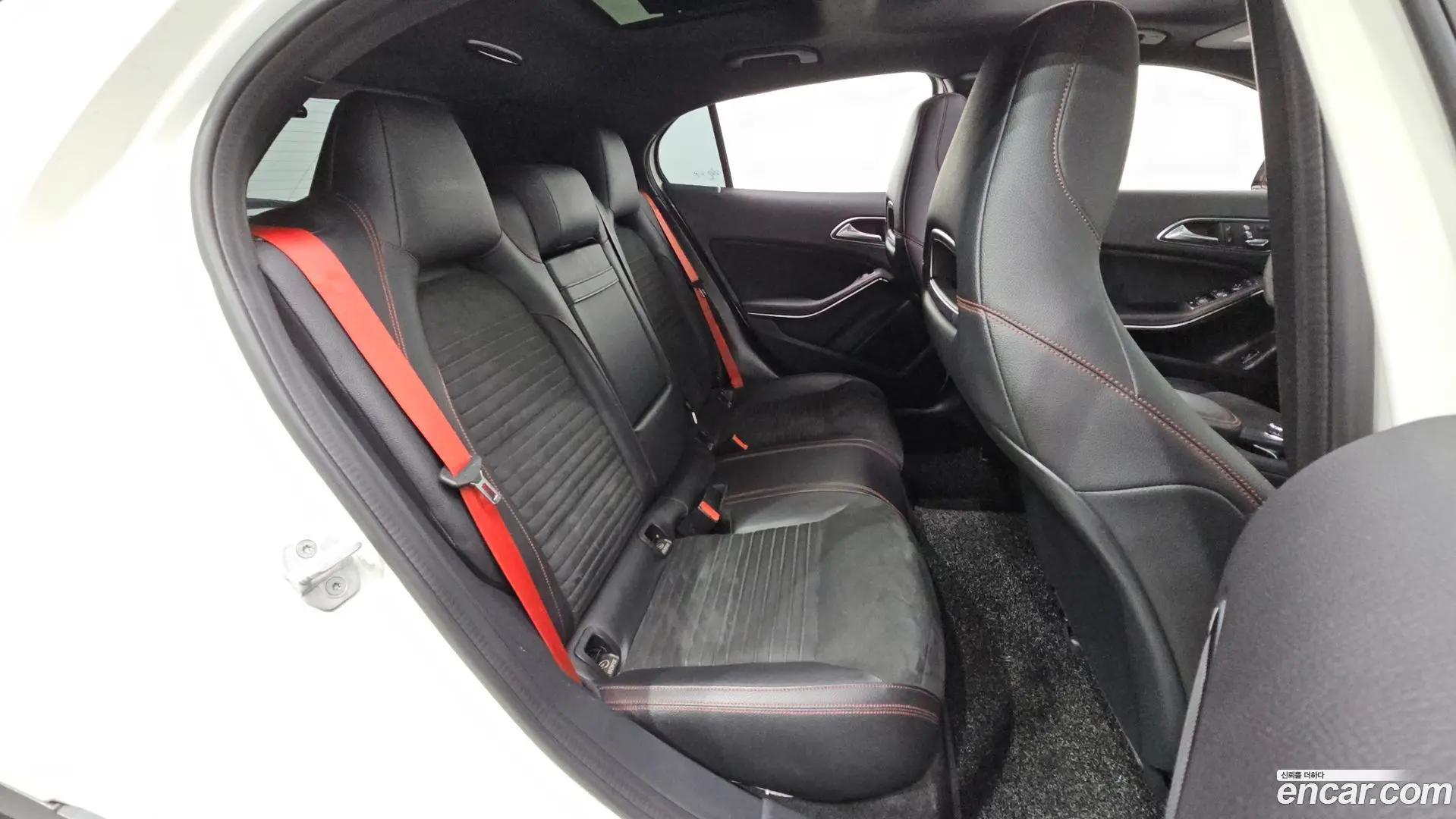 Mercedes-Benz GLA-Class GLA45 AMG 4MATIC 2017