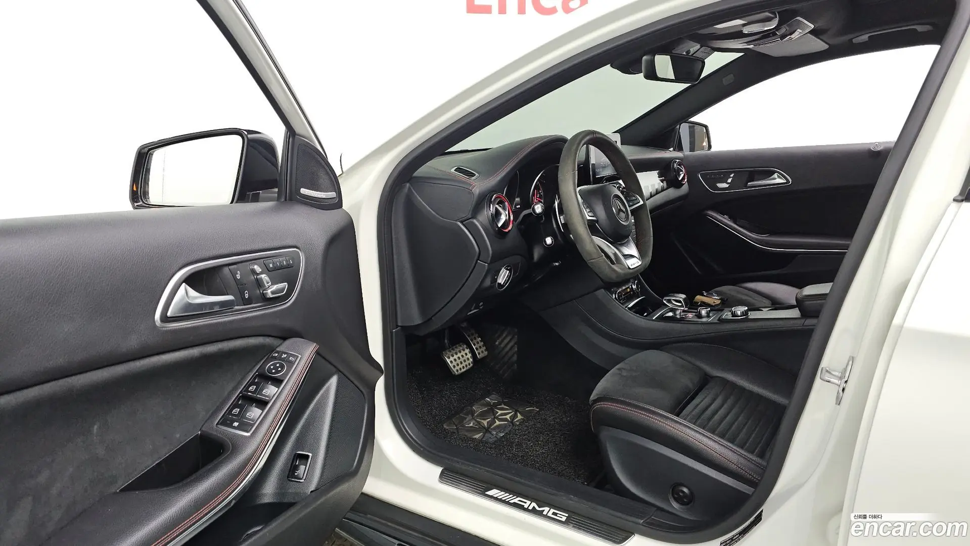 Mercedes-Benz GLA-Class GLA45 AMG 4MATIC 2017