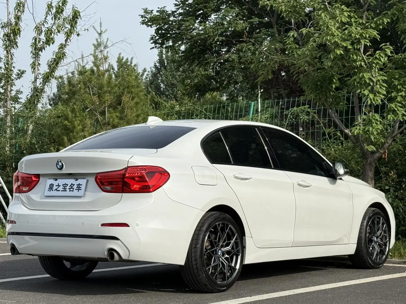 BMW 1 Series 2018 120i Design Package
