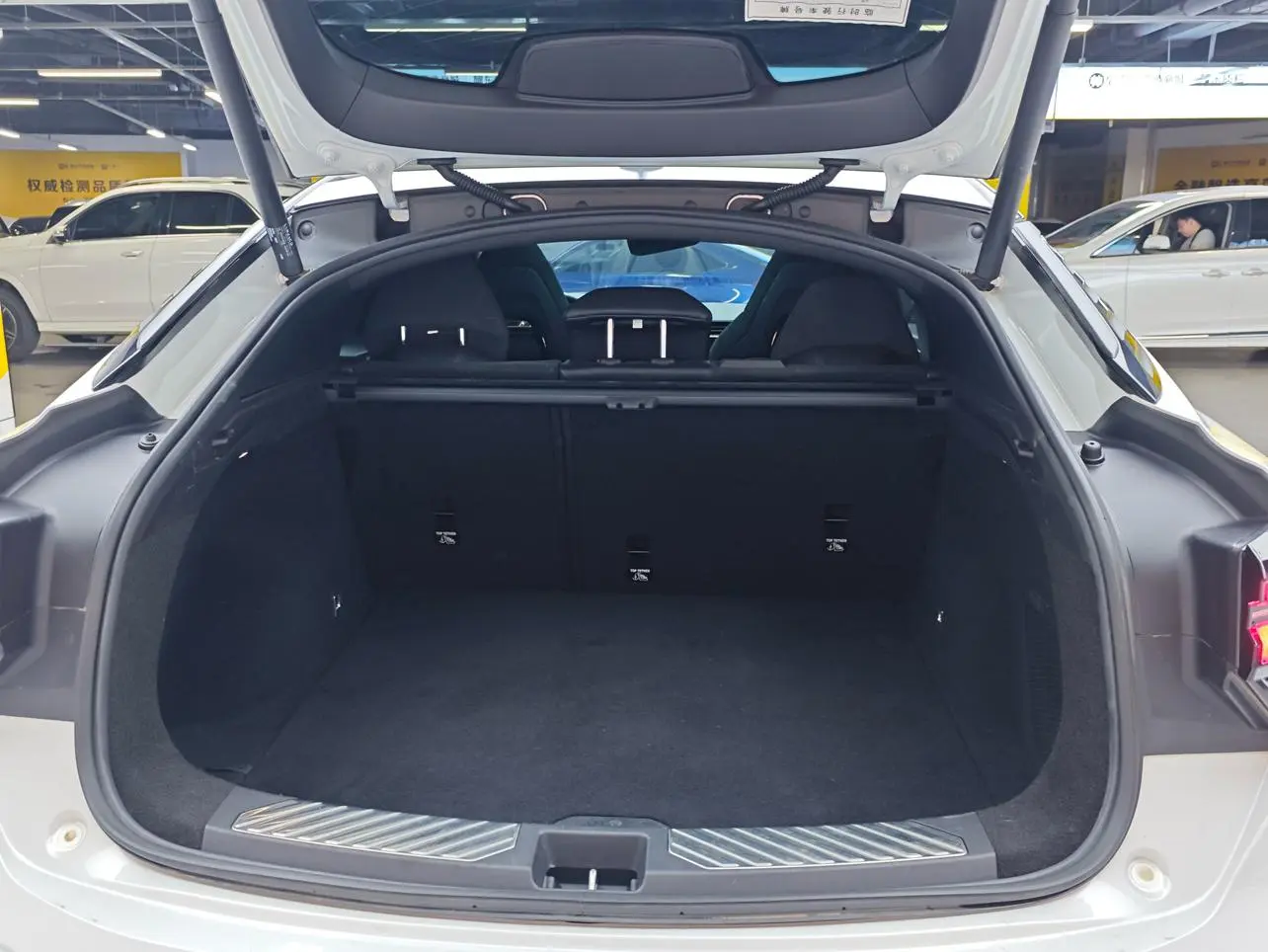 Lynk & Co 05 EM-P 2021 PHEV 1.5TD HALO